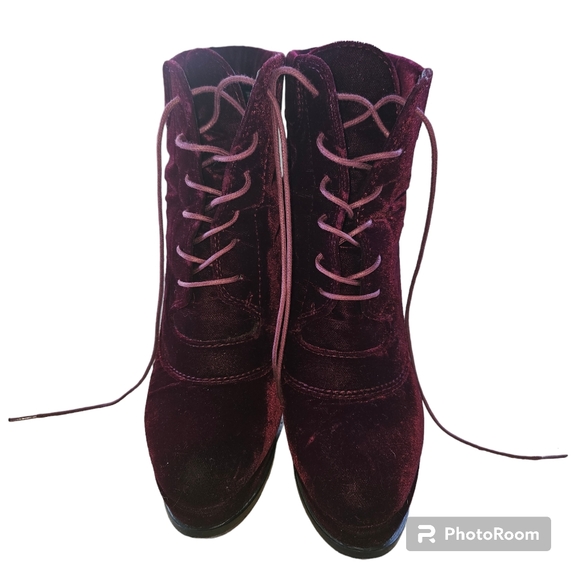 STUART WEITZMAN Climbing Block Heel Cabernet Velvet Bootie - Picture 3 of 4